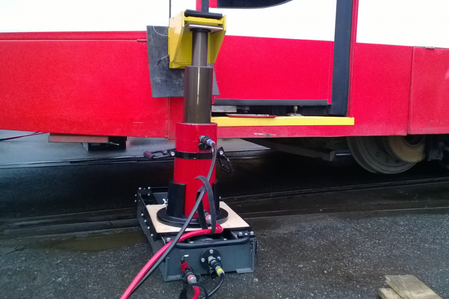 Разработка оборудования для подъема трамвайных вагонов